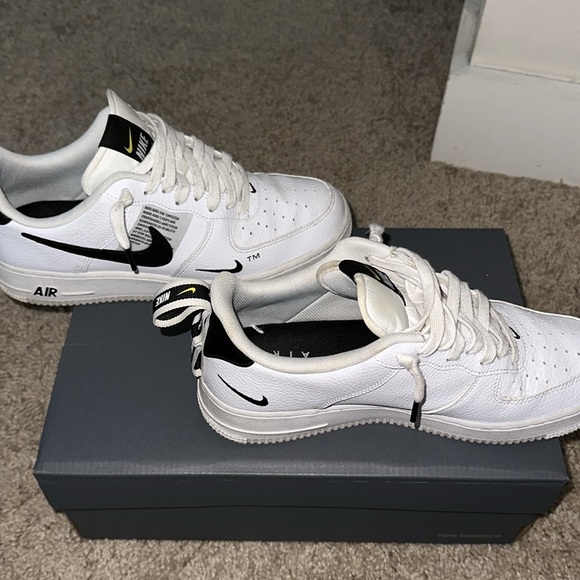 2018 Nike Air Force 1’07 LV8 ‘Overbranding’ - Picture 3 of 3